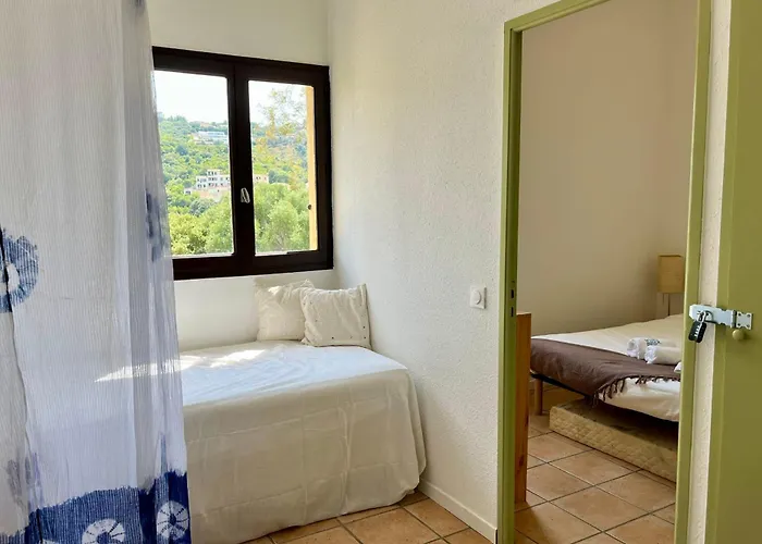 公寓 Ella - Luminous 2br Cosy - By Tgb